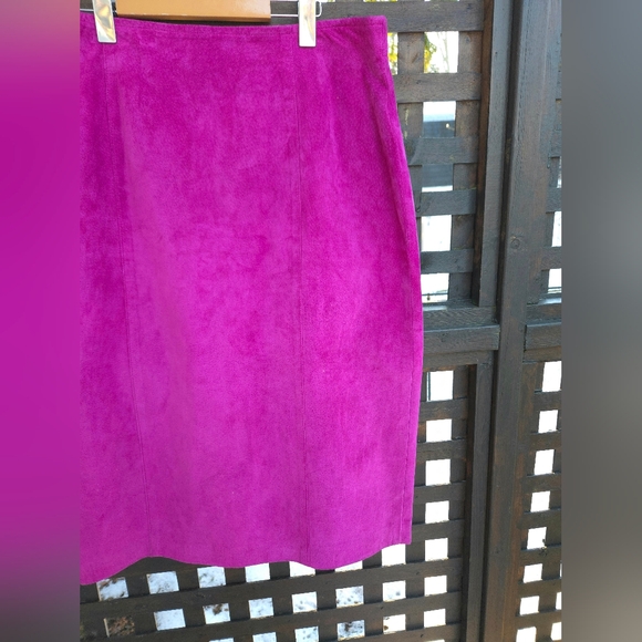 Vintage Pink Suede Skirt - Picture 4 of 8